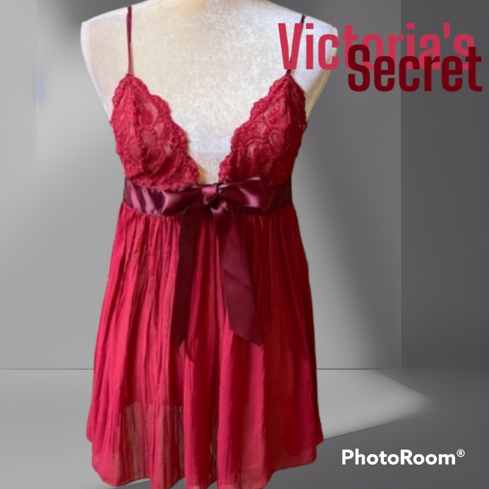 Victoria’s Secret Intimates Red Satin & Lace Pleated Babydoll Chemise Medium